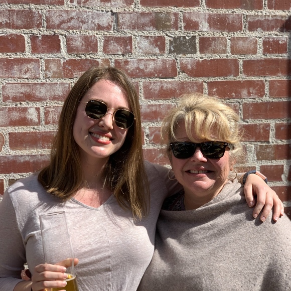 Meet your Posher, Lisa - Picture 3 of 8